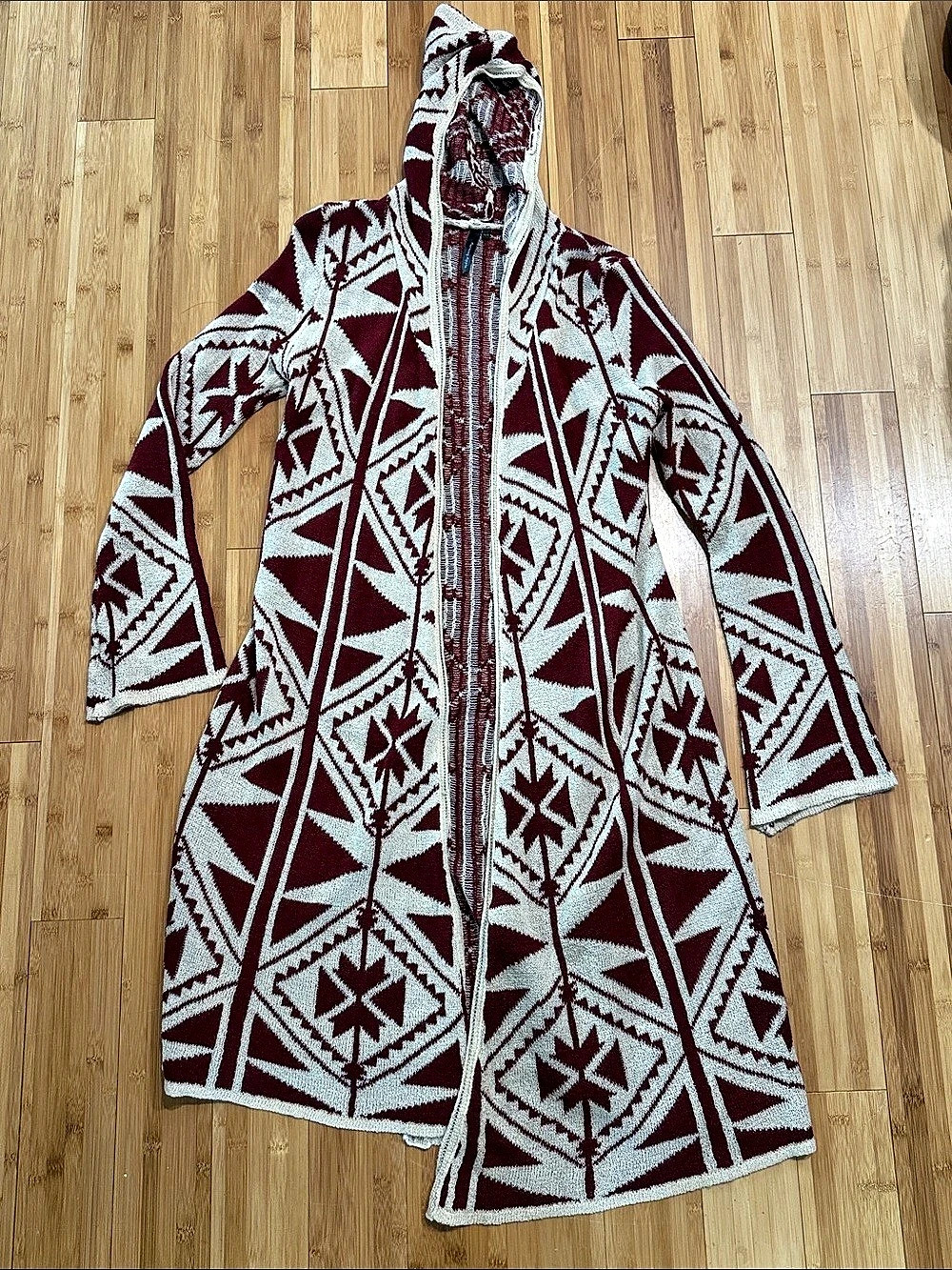 Morning Apple Hooded Geometric Cardigan Burgundy & Cream